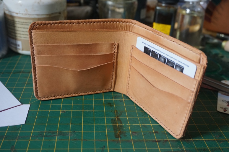 weekend ranger leather made in singapore bespoke customized billfold how to make  craftsman wallet sleeve case customized bespoke handmade handcrafted made in singapore  (16)