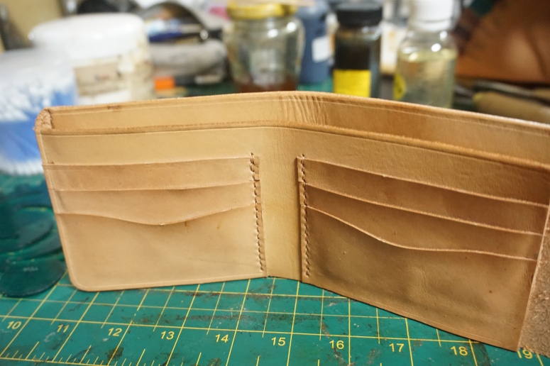weekend ranger leather made in singapore bespoke customized billfold how to make  craftsman wallet sleeve case customized bespoke handmade handcrafted made in singapore  (7)