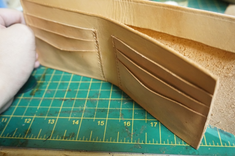 weekend ranger leather made in singapore bespoke customized billfold how to make  craftsman wallet sleeve case customized bespoke handmade handcrafted made in singapore  (9)